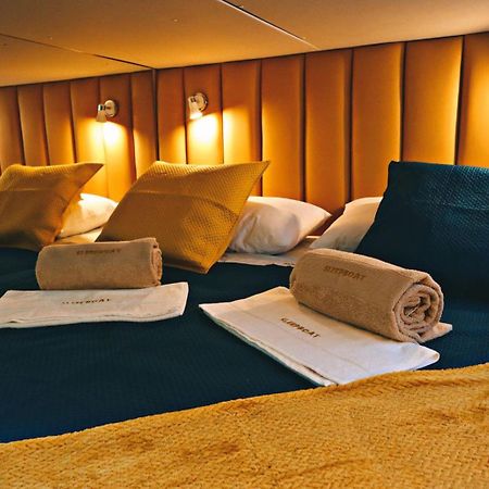 Hotel Sleepboat Luxlife Yatch OOporto Exterior foto
