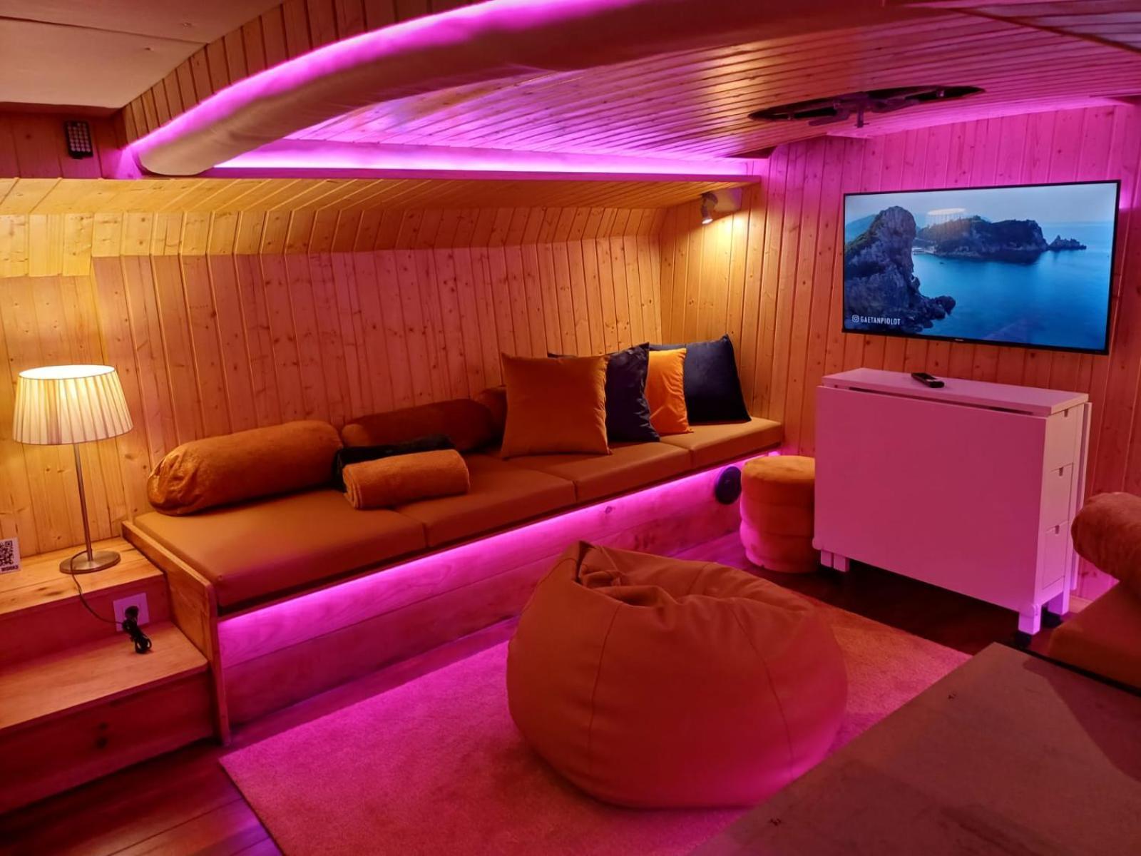 Hotel Sleepboat Luxlife Yatch OOporto Exterior foto