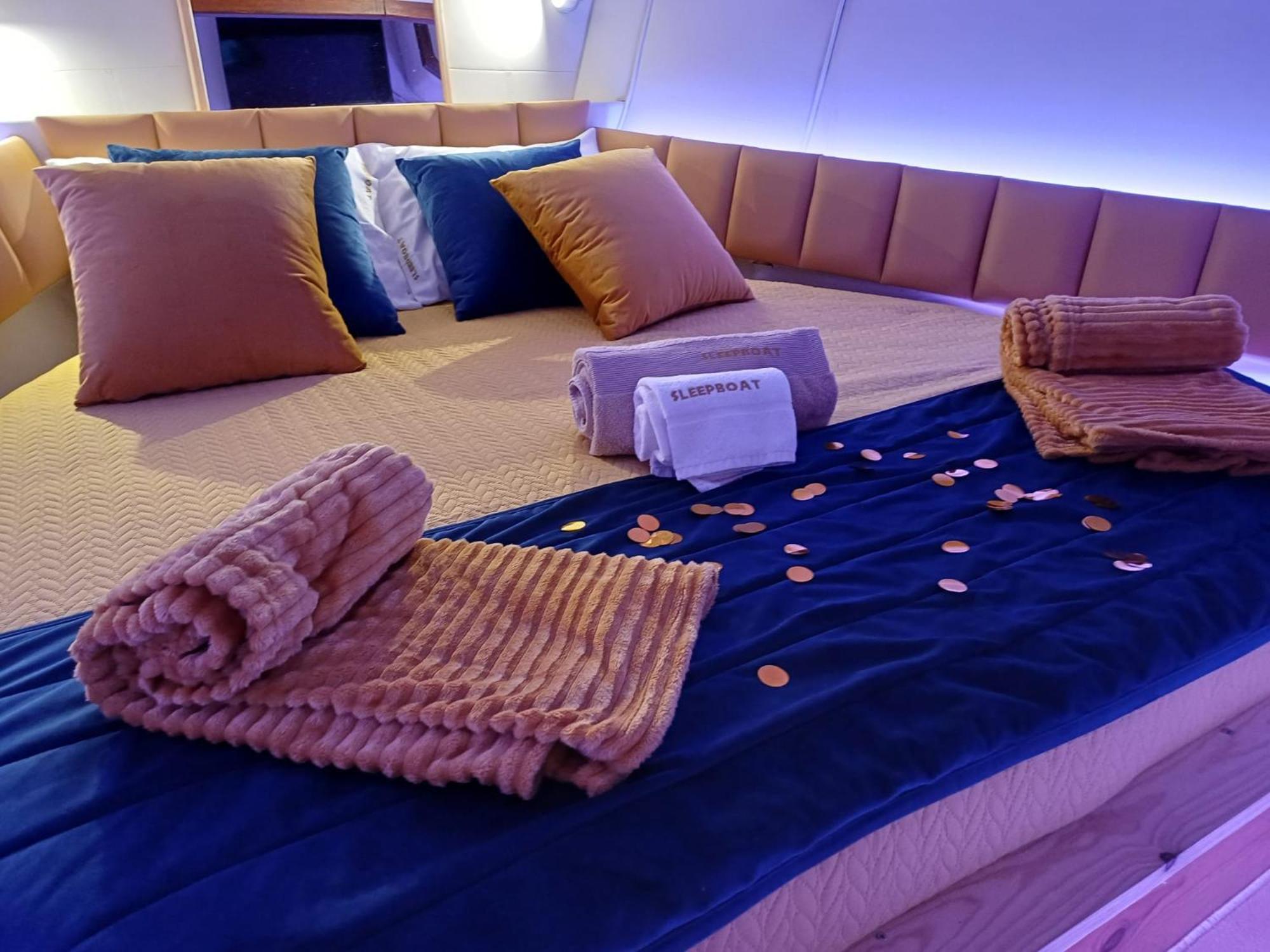 Hotel Sleepboat Luxlife Yatch OOporto Exterior foto
